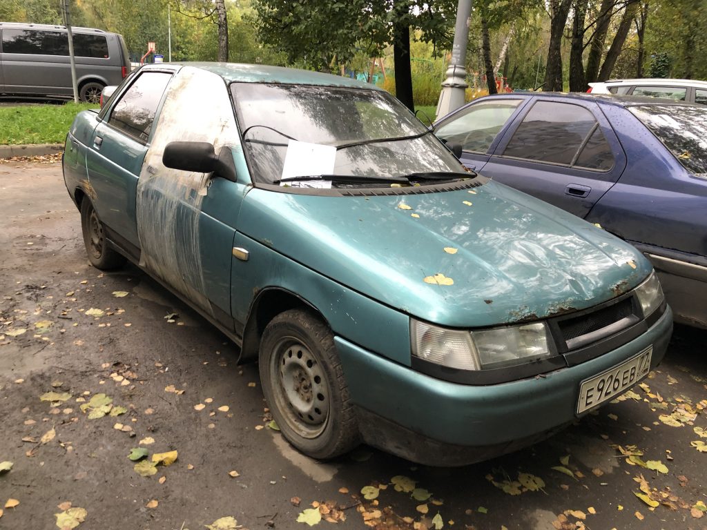 Брошенный в Путевом автомобиль эвакуировали